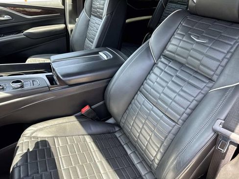 Used 2022 Cadillac Escalade Sport Platinum AWD/4WD image 21