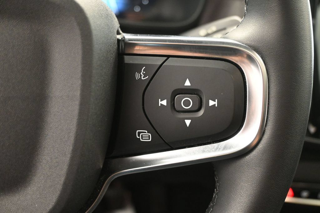 Used 2023 Volvo C40 P8 Recharge Plus AWD/4WD image 17