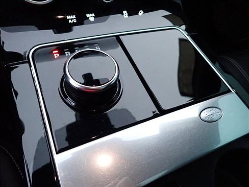 Used 2020 Land Rover Range Rover Velar R-Dynamic S image 18