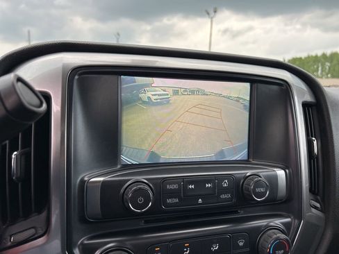 Used 2018 Chevrolet Silverado 1500 LT w/ LT Convenience Package AWD/4WD image 20