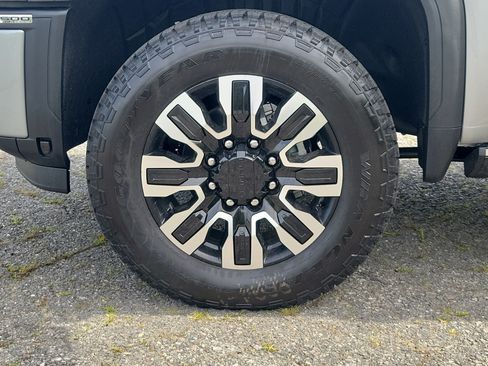 New 2026 GMC Sierra 2500 Denali Ultimate AWD/4WD image 11
