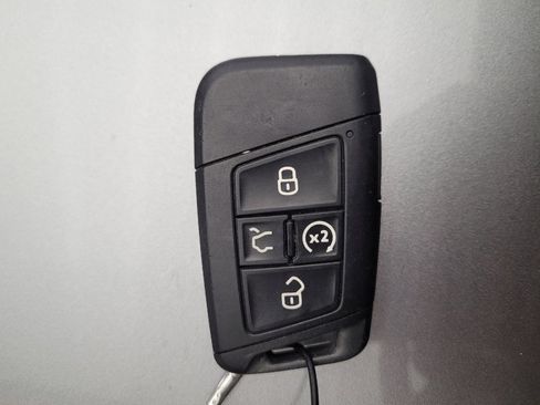 Used 2024 Volkswagen Jetta SE image 32