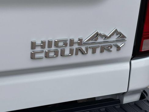 New 2026 Chevrolet Silverado 2500 High Country w/ High Country Premium Package AWD/4WD image 37