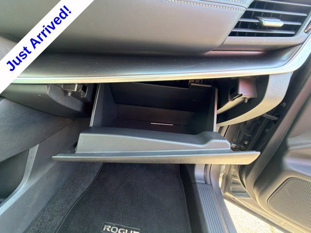 Used 2025 Nissan Rogue SV AWD/4WD image 21