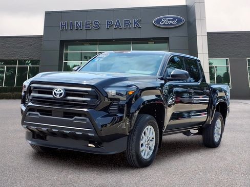 Used 2024 Toyota Tacoma SR AWD/4WD image 3