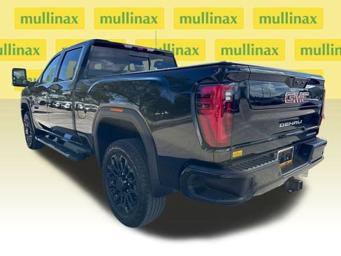 Used 2024 GMC Sierra 2500 Denali w/ Denali Reserve Package image 10