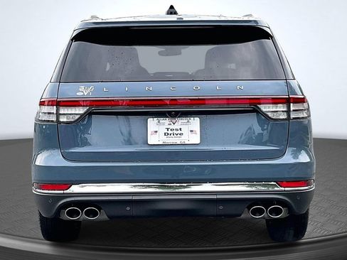 Used 2026 Lincoln Aviator 2WD image 6