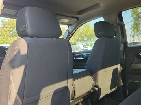 Used 2023 Chevrolet Silverado 1500 LT w/ Z71 Off-Road Package AWD/4WD image 16