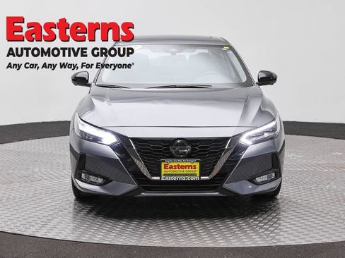 Used 2023 Nissan Sentra SR w/ SR Premium Package FWD image 2