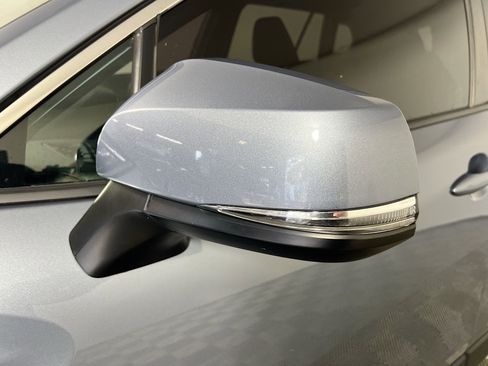 Used 2023 Toyota Corolla Cross XLE FWD image 13