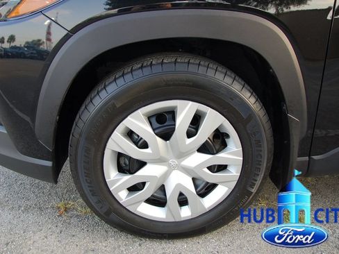 Used 2026 Toyota Corolla Cross L FWD image 9