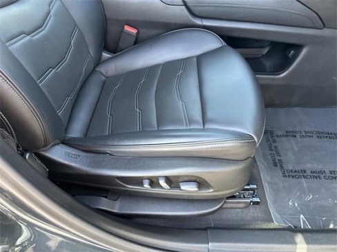 Used 2021 Cadillac XT6 Sport w/ Platinum Package image 15