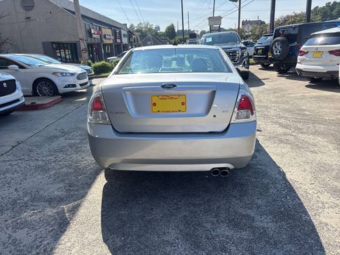 Used 2009 Ford Fusion SE FWD image 4