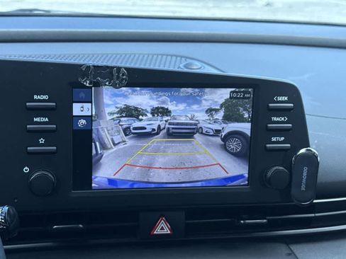 Used 2025 Hyundai Elantra Sport FWD image 18