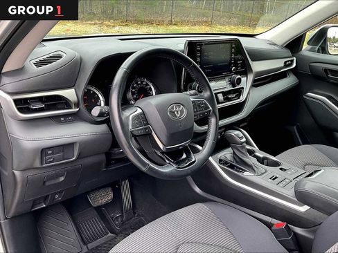 Certified 2021 Toyota Highlander LE AWD/4WD image 18