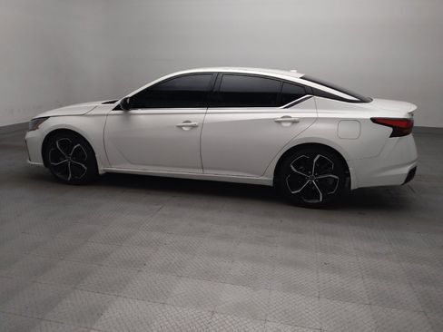 Used 2023 Nissan Altima 2.5 SR FWD image 3