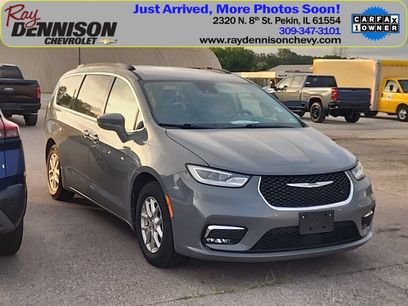 Used 2022 Chrysler Pacifica Touring-L