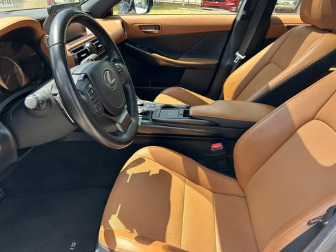 Used 2023 Lexus IS 350 F Sport RWD image 11