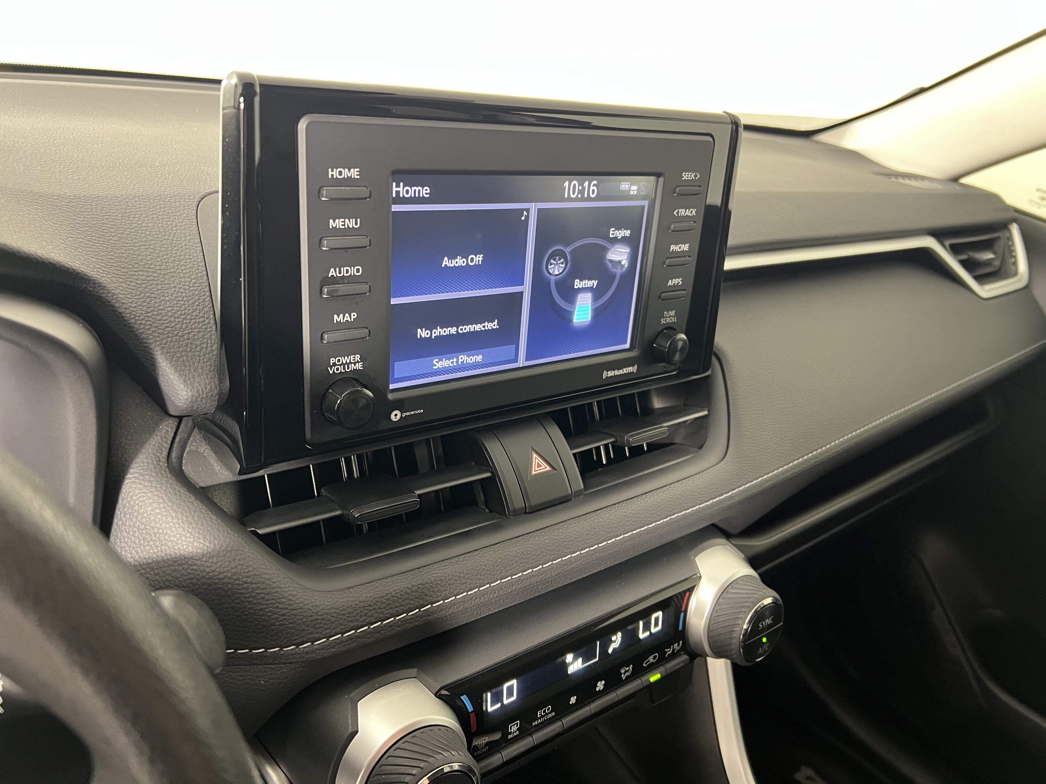 Used 2021 Toyota RAV4 LE AWD/4WD image 28