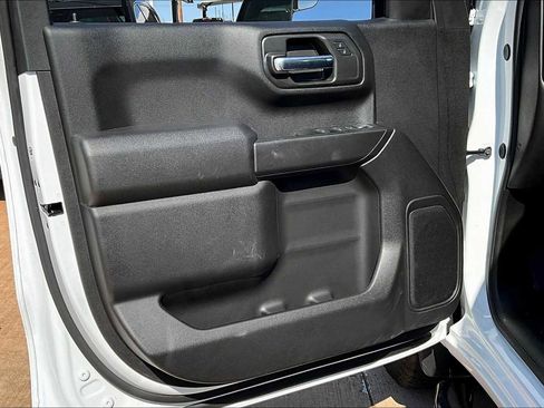 Used 2024 Chevrolet Silverado 1500 Custom image 39