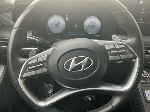 Certified 2024 Hyundai Palisade Limited FWD image 17
