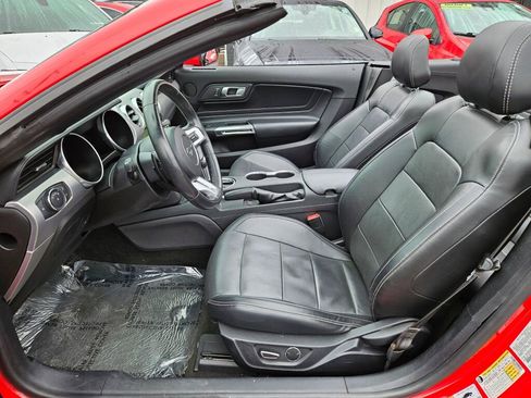 Used 2018 Ford Mustang GT Premium image 23