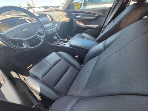 Used 2014 Chevrolet Impala LT w/ Convenience Package FWD image 8