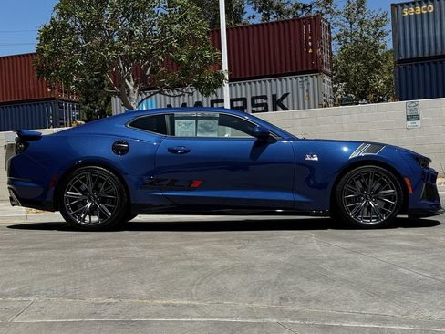 Used 2022 Chevrolet Camaro ZL1 RWD image 6