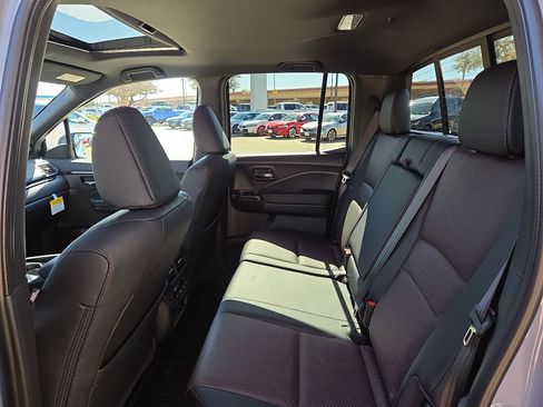 New 2026 Honda Ridgeline Black Edition image 8