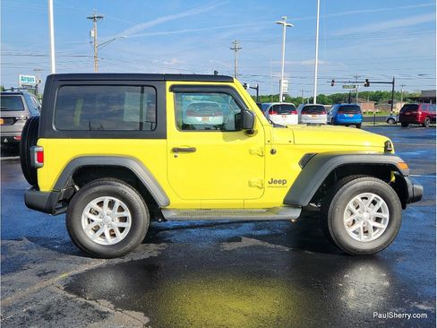 Used 2023 Jeep Wrangler Sport AWD/4WD image 8