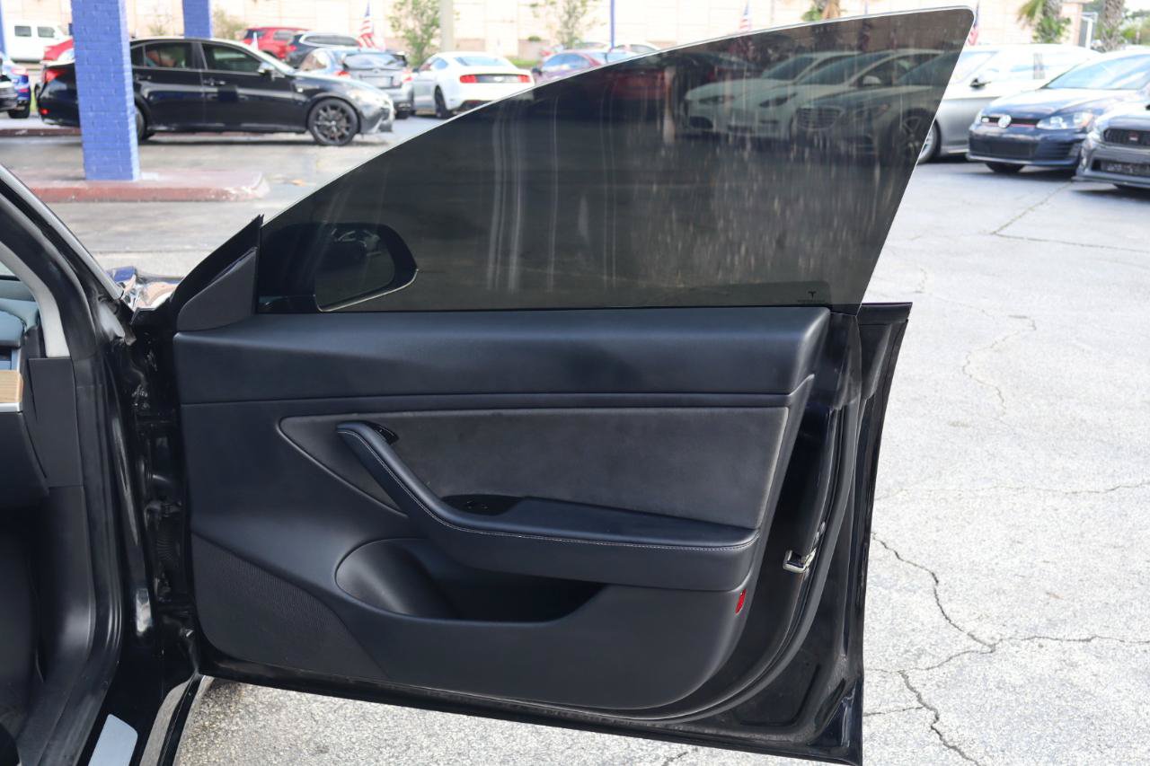 Used 2018 Tesla Model 3 Long Range RWD image 15