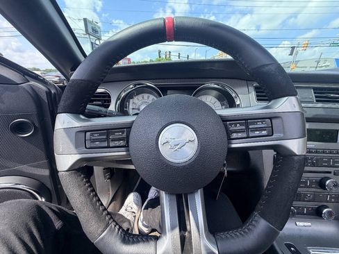 Used 2010 Ford Mustang GT Premium RWD image 28