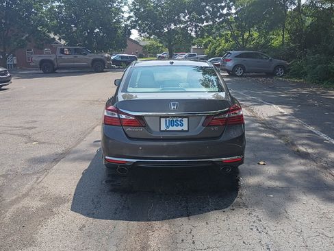 Used 2016 Honda Accord EX-L image 4