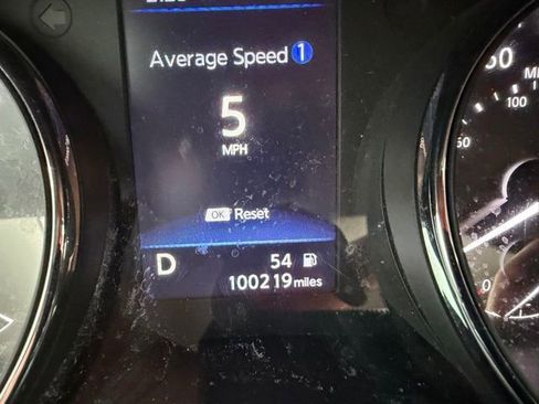 Used 2018 Nissan Rogue SV FWD image 11