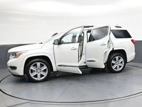 Used 2019 GMC Acadia Denali w/ Technology Package FWD image 35