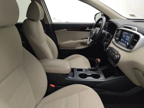 Used 2018 Kia Sorento AWD image 21
