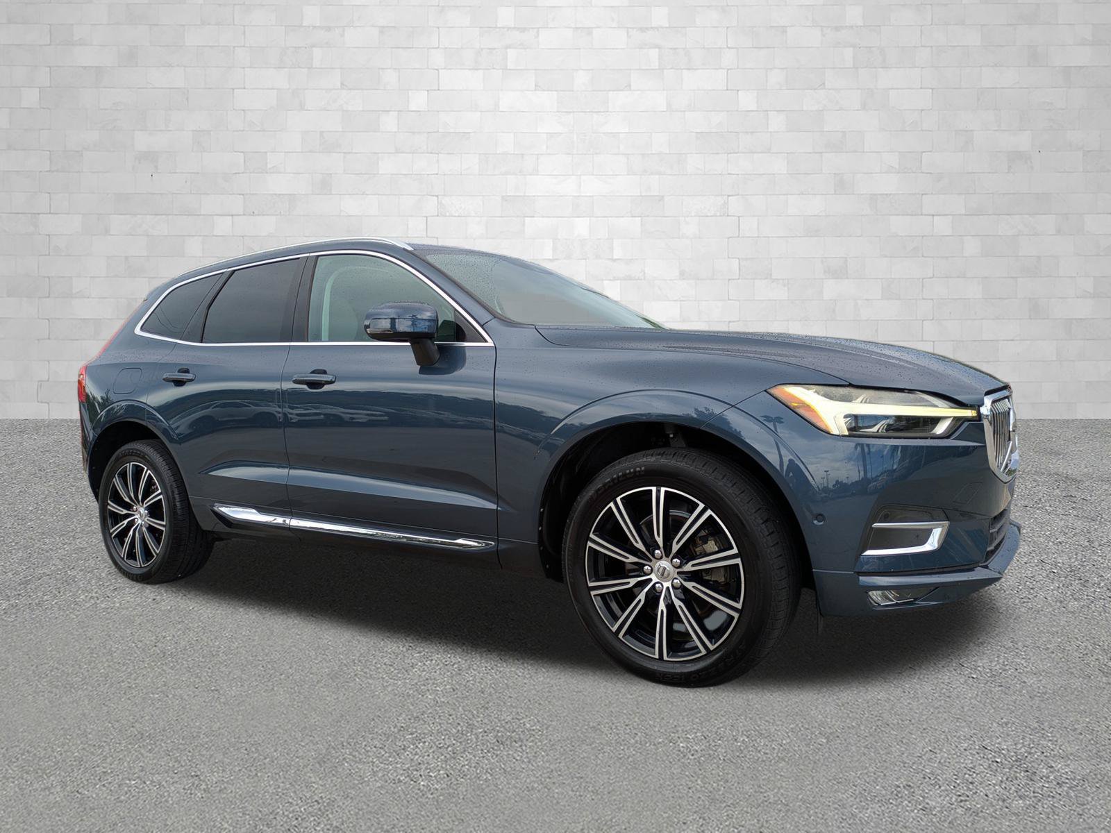 Used 2018 Volvo XC60 T5 Inscription w/ Convenience Package AWD/4WD image 1