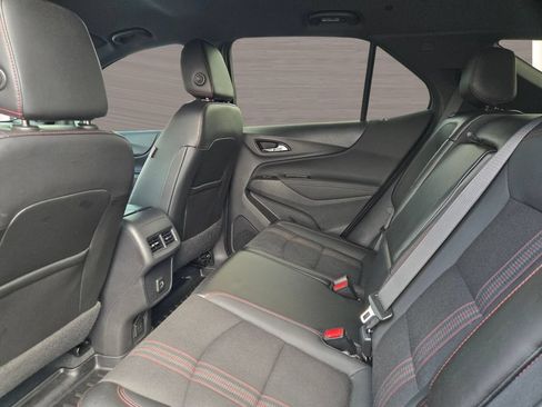 Used 2022 Chevrolet Equinox RS w/ Infotainment Package FWD image 12