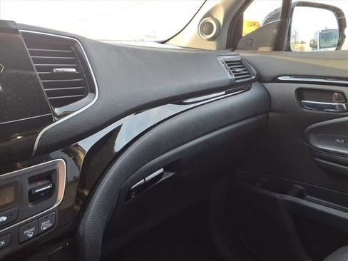 Used 2020 Honda Pilot Touring image 18