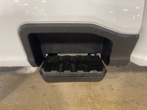 New 2025 Ford F250 XLT w/ FX4 Off-Road Package image 10