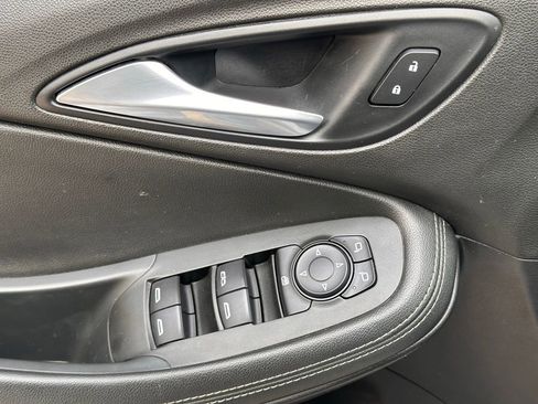 Used 2020 Buick Encore GX Select w/ Sport Touring Package image 23