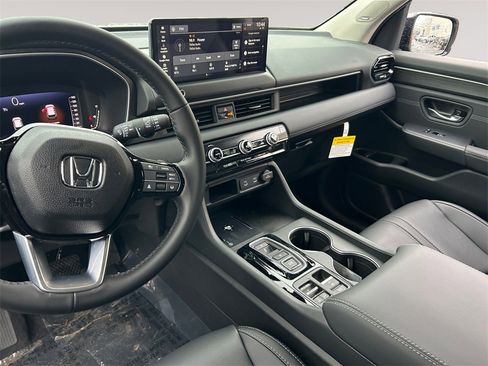 New 2026 Honda Pilot Touring image 10