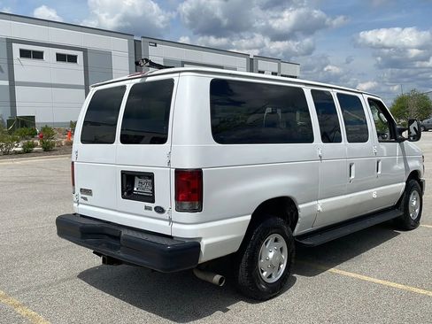Used 2013 Ford E-350 and Econoline 350 Super Duty w/ Crew Van Pkg RWD image 5