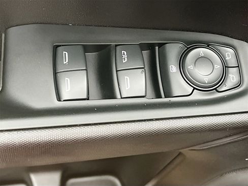 Used 2024 Chevrolet Silverado 1500 Custom image 17