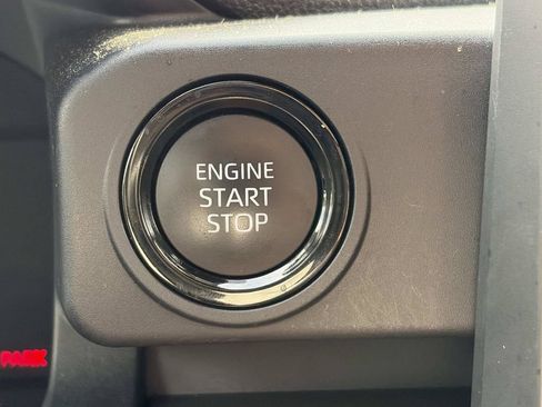 Used 2024 Toyota Tacoma SR5 w/ SR5 Upgrade Package AWD/4WD image 35