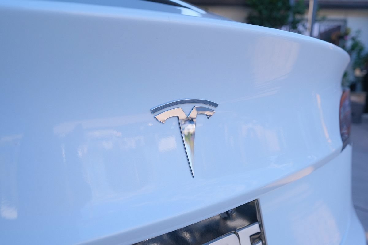 Used 2020 Tesla Model 3 Standard Range RWD image 30