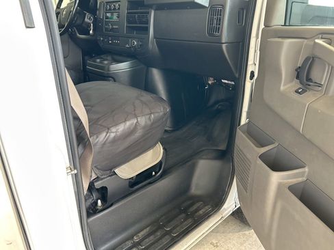 Used 2023 GMC Savana 3500 w/ Power Convenience Package image 21