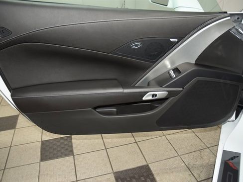 Used 2017 Chevrolet Corvette Stingray Coupe w/ 1LT image 45