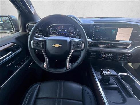 Used 2024 Chevrolet Silverado 1500 High Country w/ High Country Premium Package AWD/4WD image 7