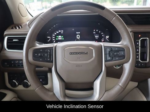 Used 2023 GMC Yukon XL Denali w/ Advanced Technology Package AWD/4WD image 19